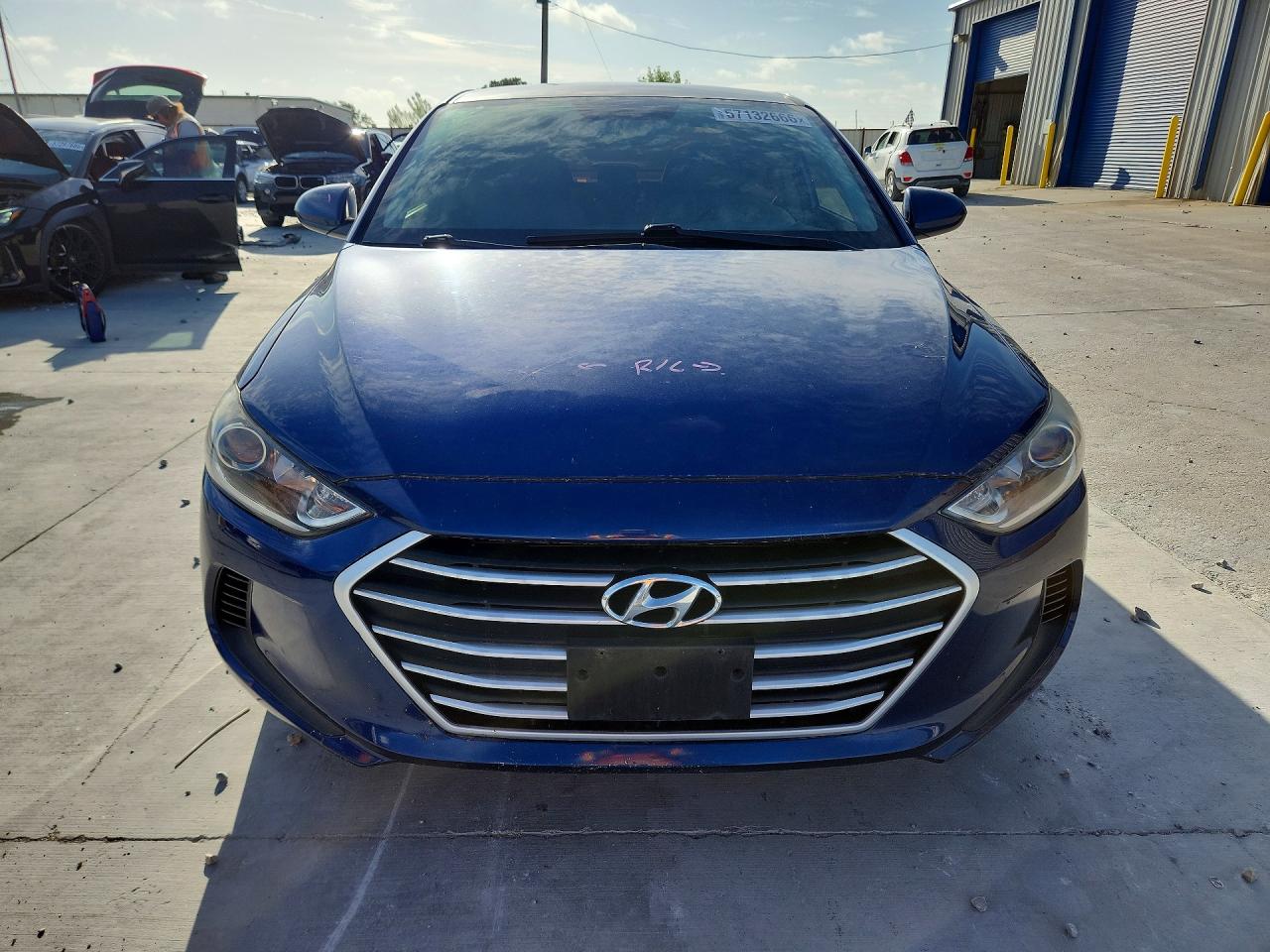 2018 Hyundai Elantra Sel Blue vin: 5NPD84LF2JH354463