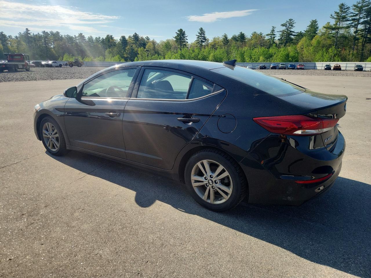 2018 Hyundai Elantra Value Edition Черный vin: 5NPD84LF2JH365463