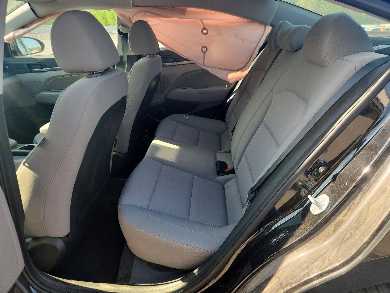 2018 Hyundai Elantra Value Edition Черный vin: 5NPD84LF2JH365463