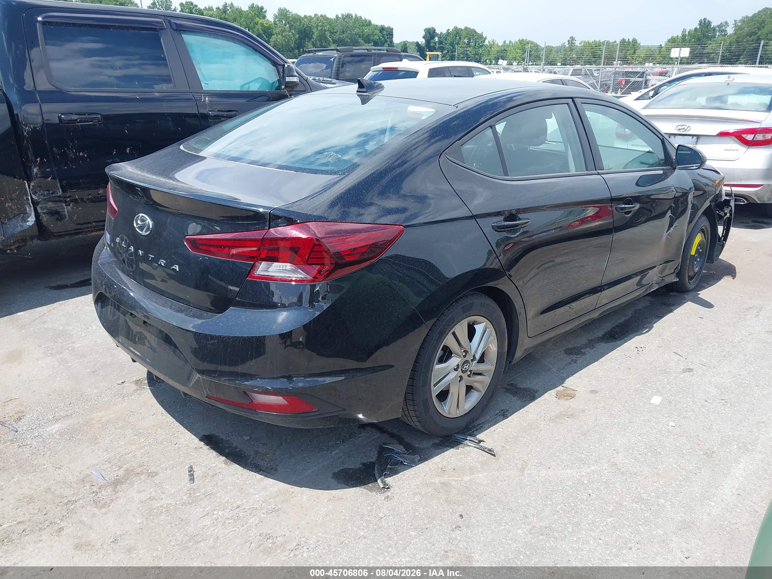 2019 Hyundai Elantra Sel Black vin: 5NPD84LF2KH447811