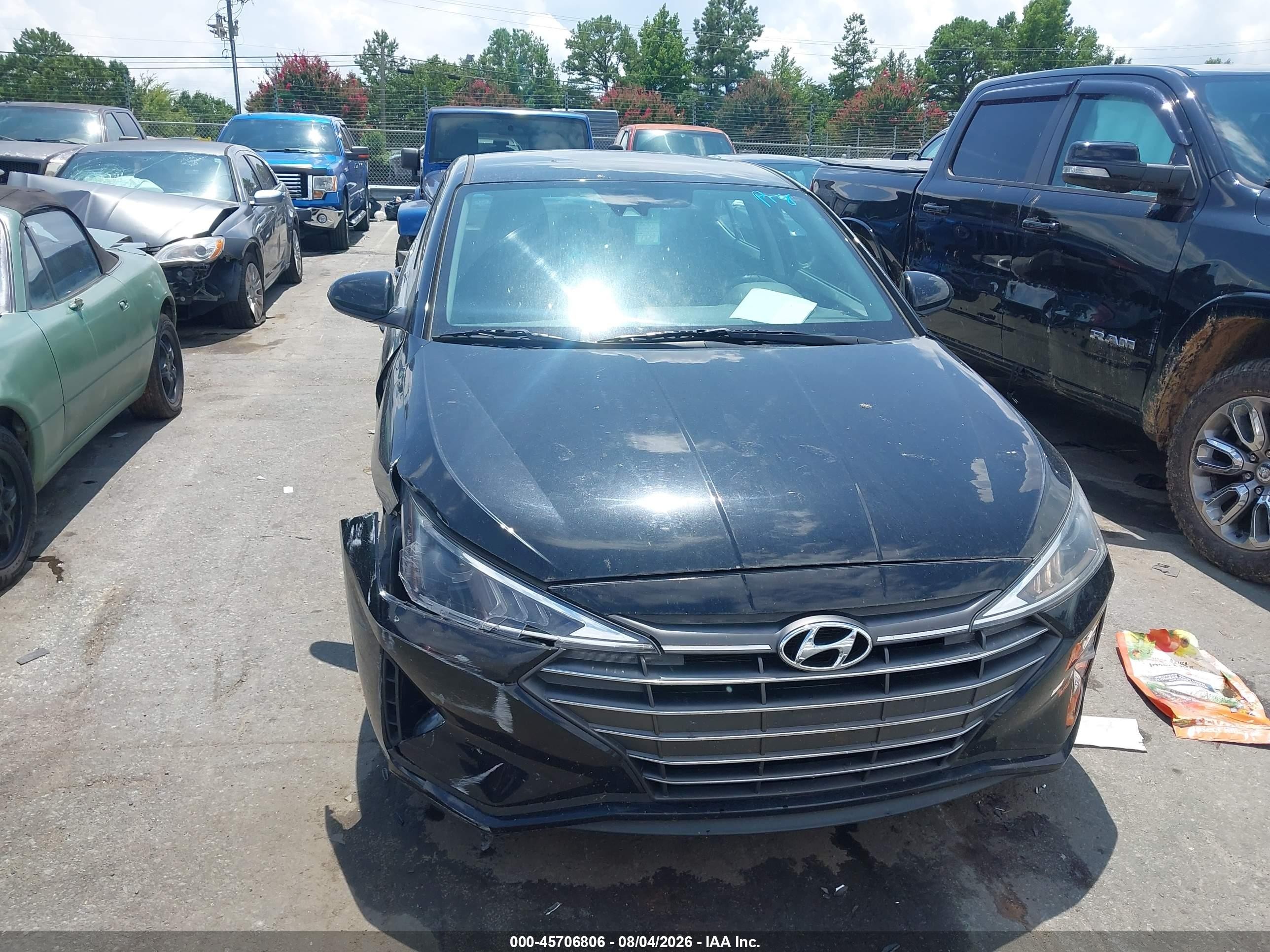 2019 Hyundai Elantra Sel Black vin: 5NPD84LF2KH447811
