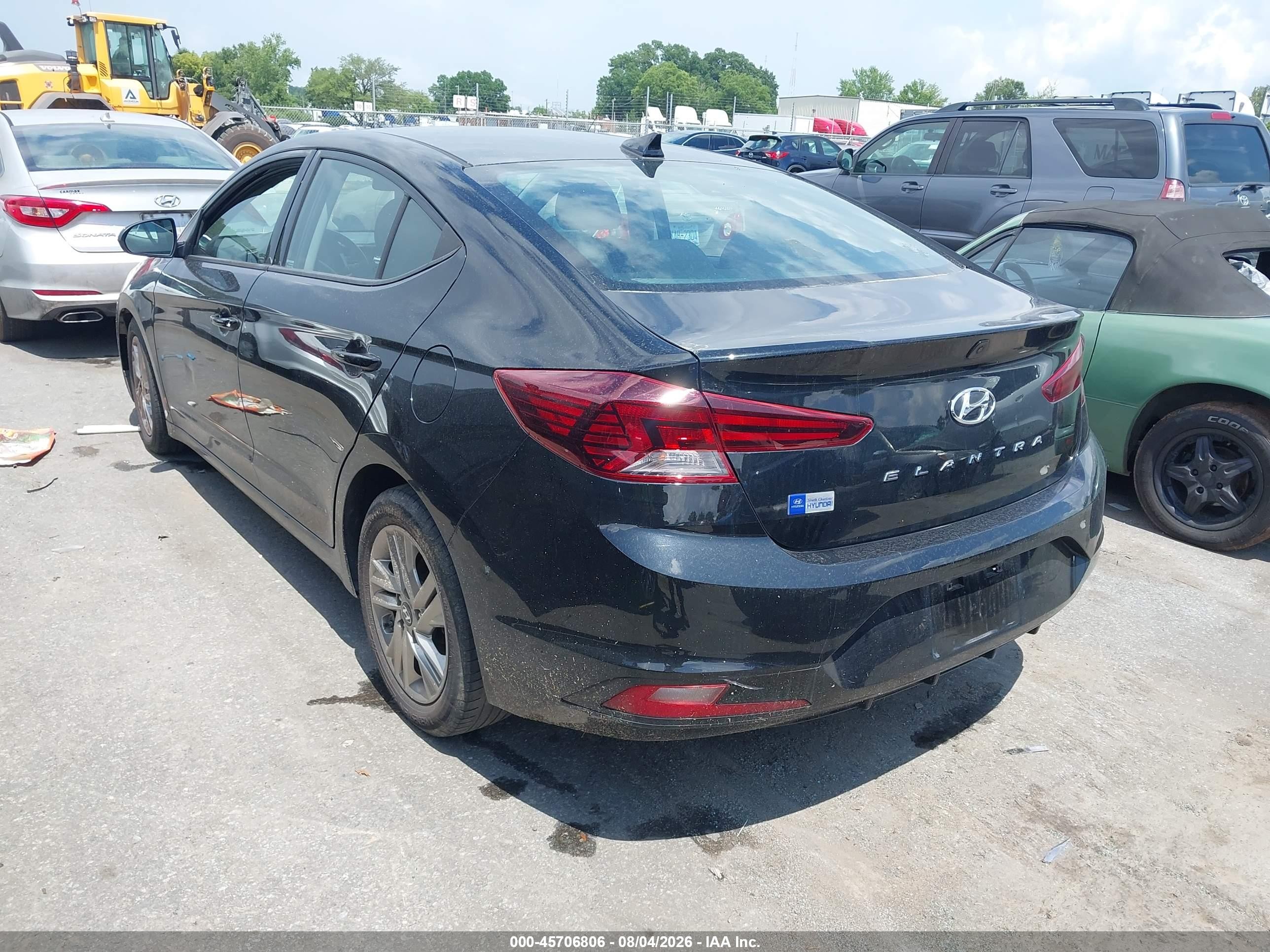 2019 Hyundai Elantra Sel Black vin: 5NPD84LF2KH447811