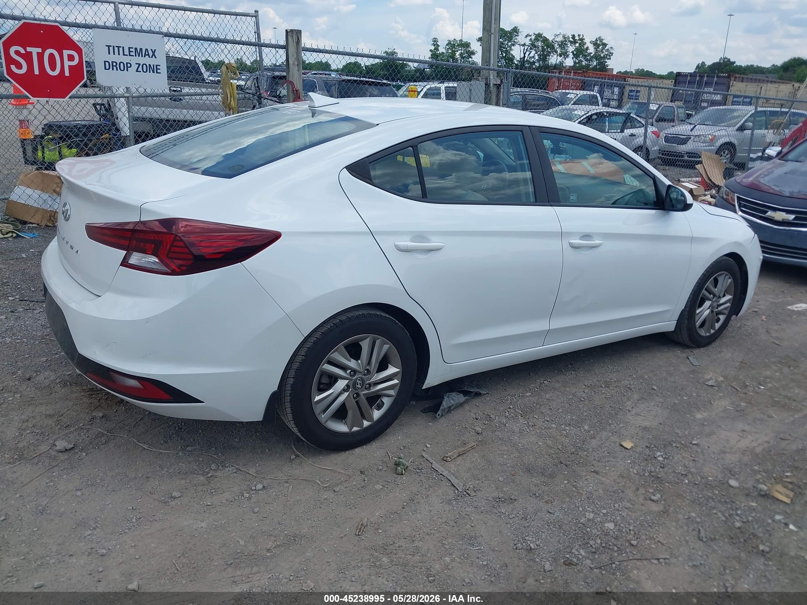 2019 Hyundai Elantra Sel White vin: 5NPD84LF2KH478766