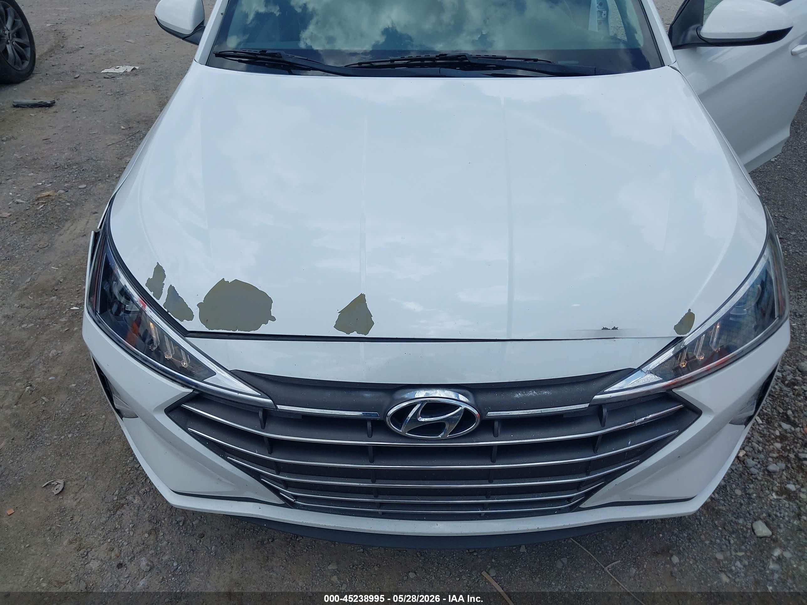 2019 Hyundai Elantra Sel White vin: 5NPD84LF2KH478766