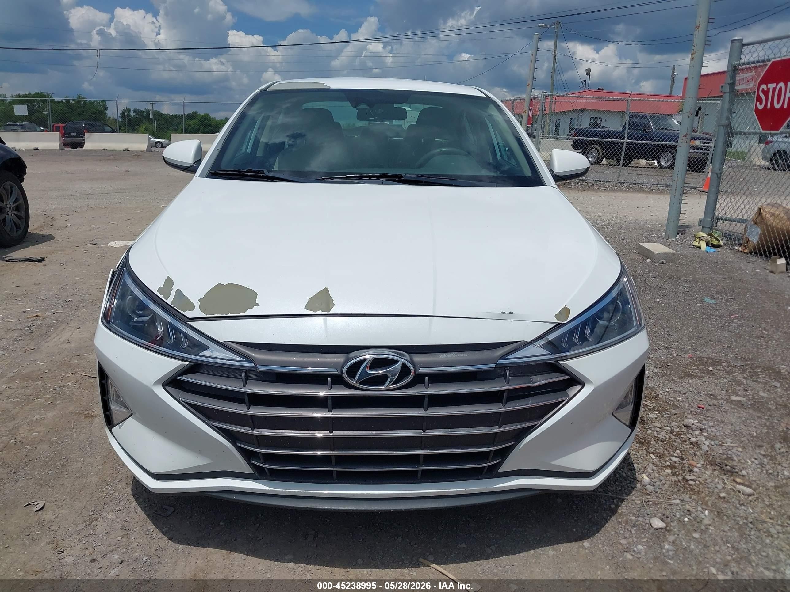 2019 Hyundai Elantra Sel White vin: 5NPD84LF2KH478766