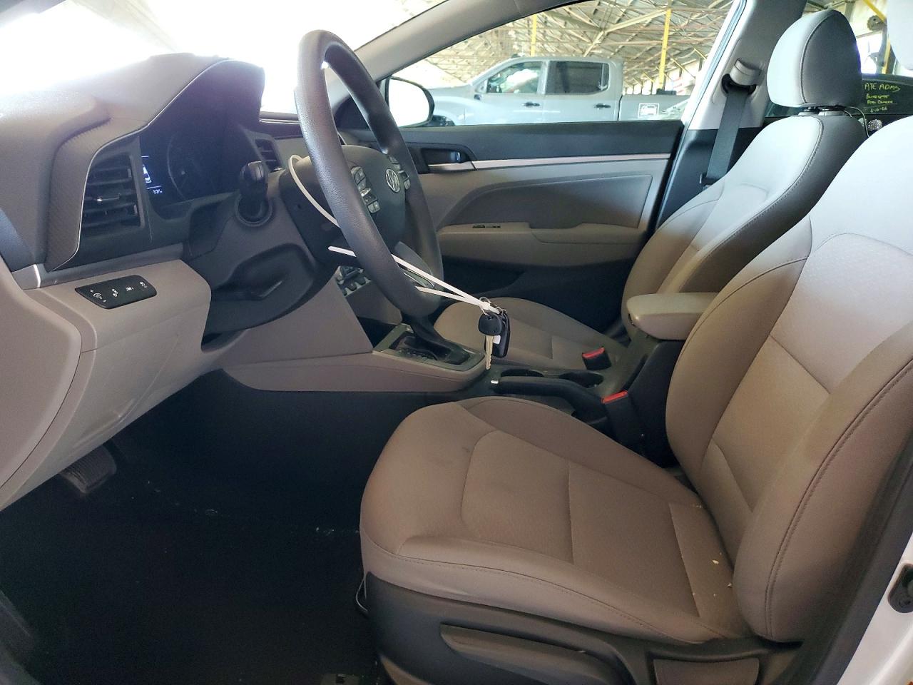 2020 Hyundai Elantra Sel Silver vin: 5NPD84LF2LH498307