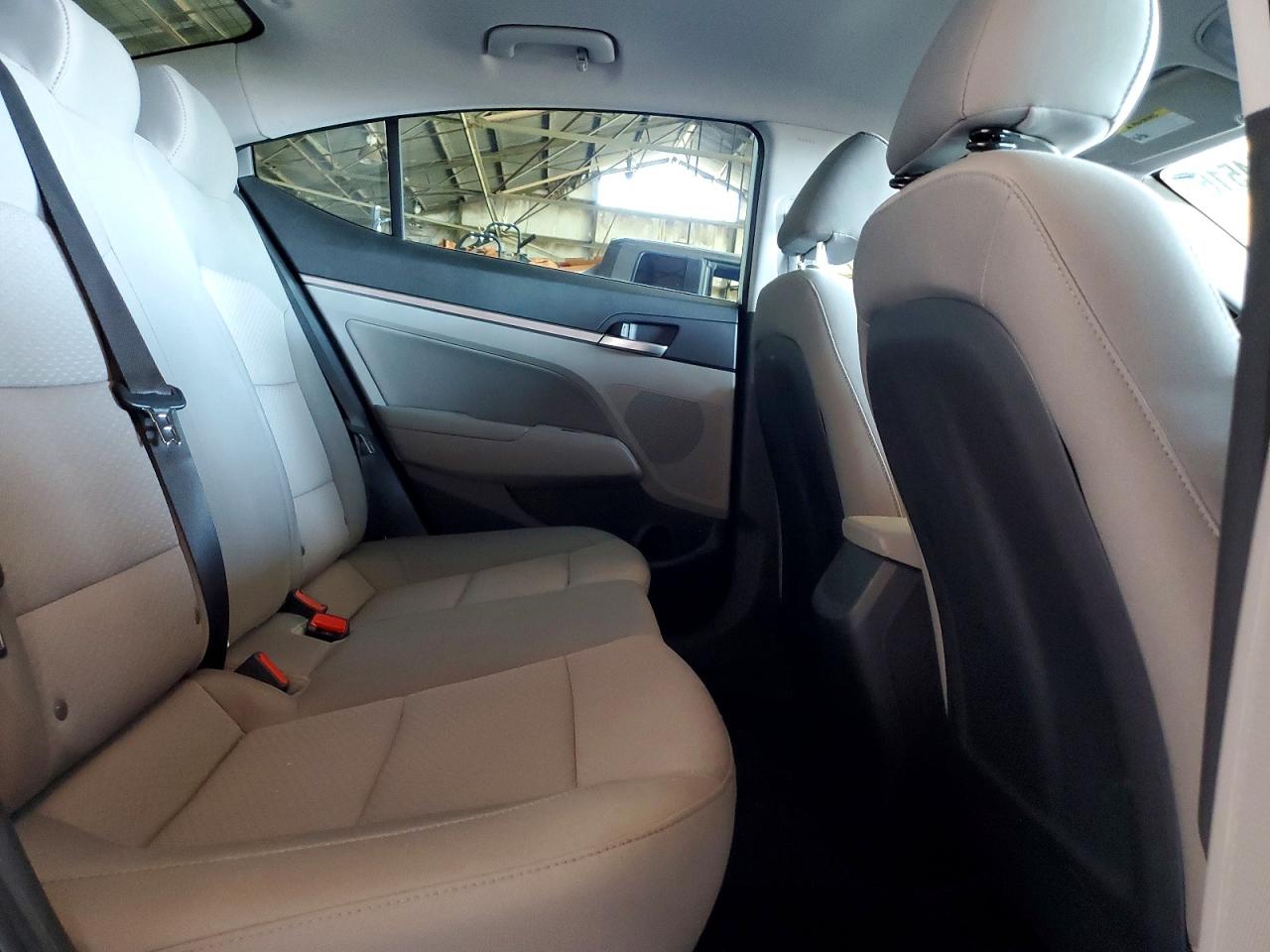2020 Hyundai Elantra Sel Silver vin: 5NPD84LF2LH498307