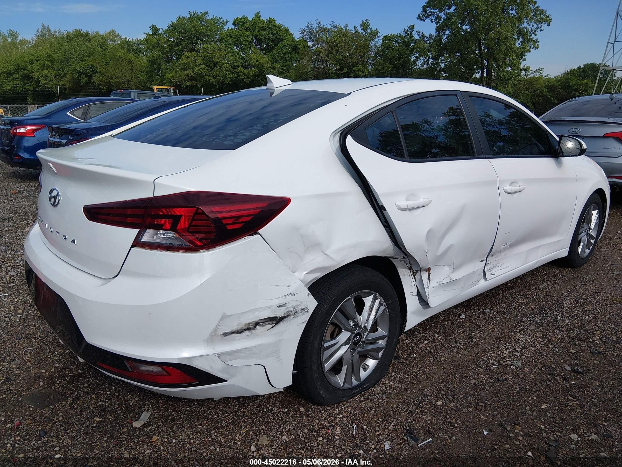 2020 Hyundai Elantra Sel White vin: 5NPD84LF2LH544489