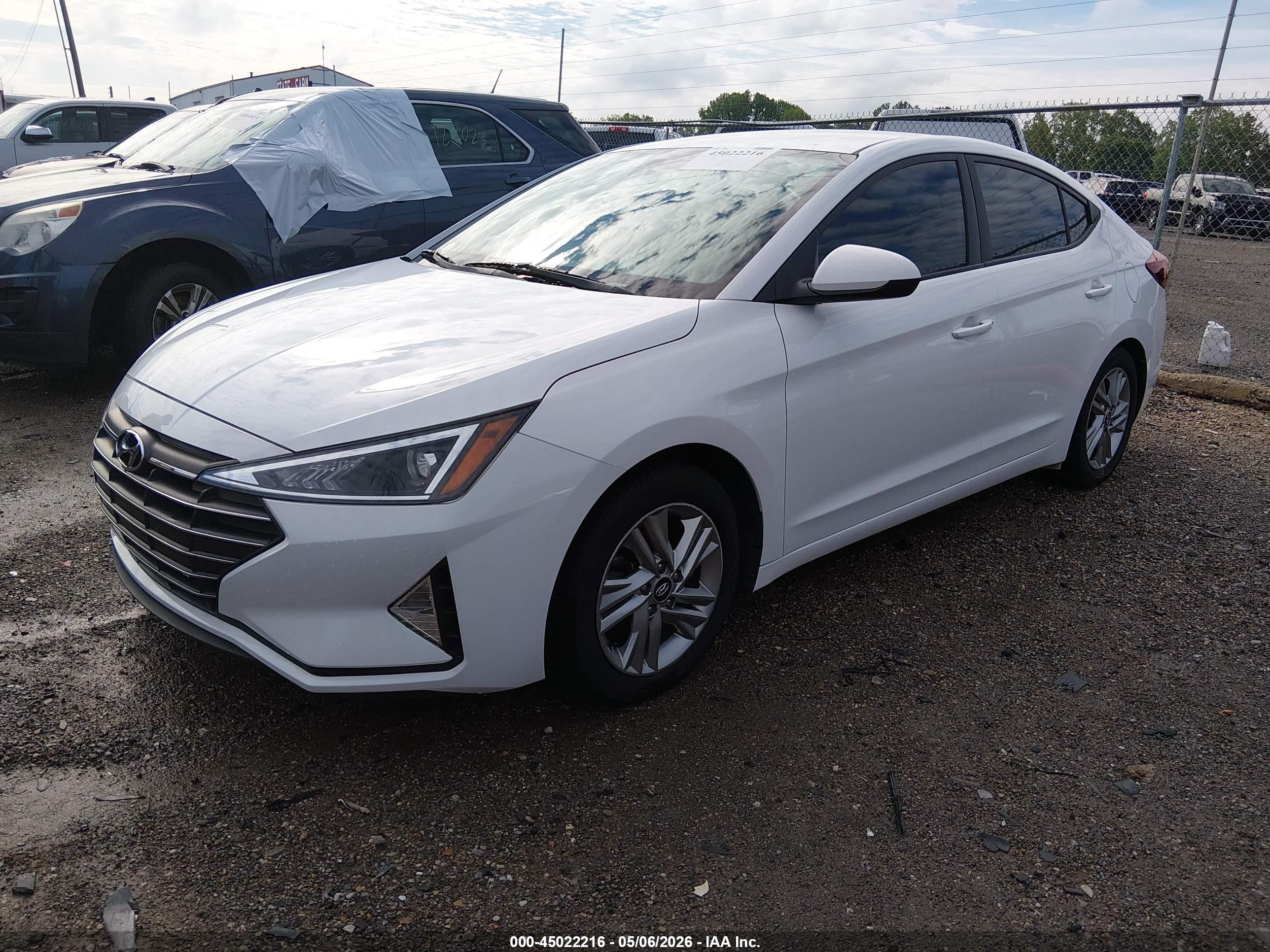 2020 Hyundai Elantra Sel White vin: 5NPD84LF2LH544489