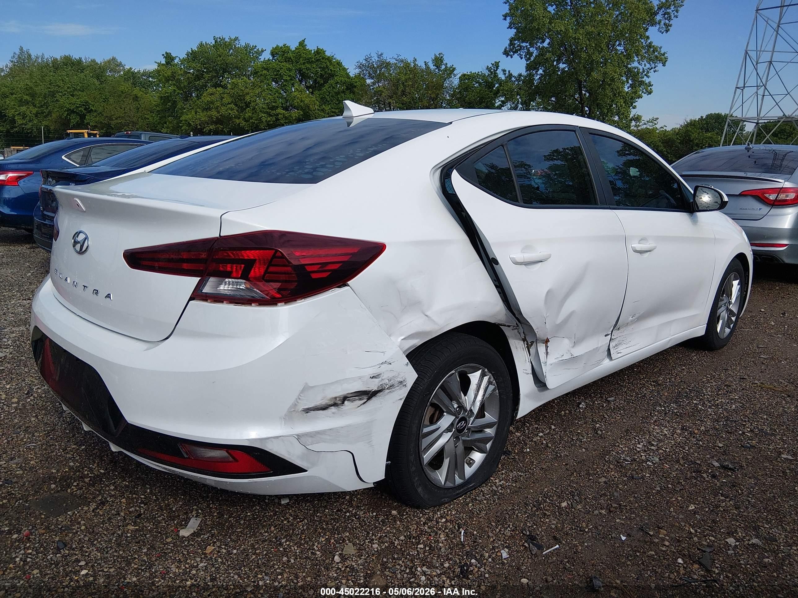 2020 Hyundai Elantra Sel White vin: 5NPD84LF2LH544489