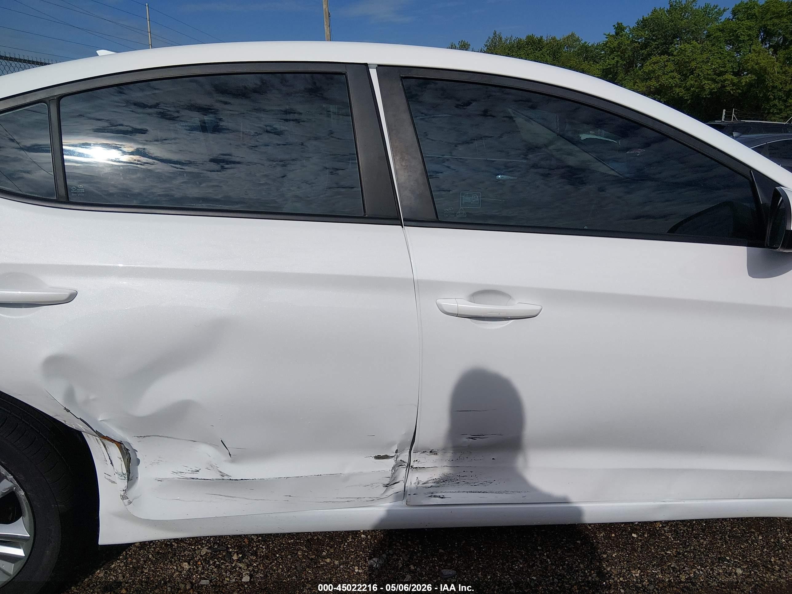 2020 Hyundai Elantra Sel White vin: 5NPD84LF2LH544489