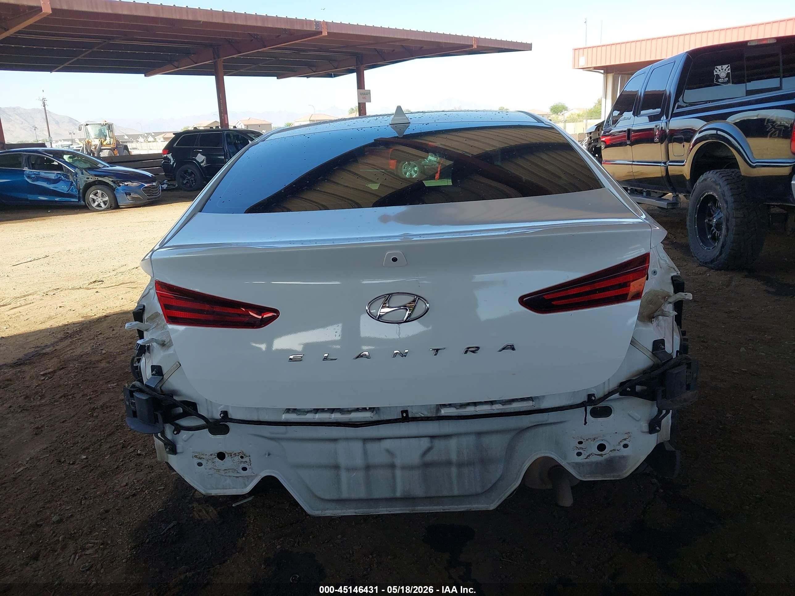 2020 Hyundai Elantra Value Edition White vin: 5NPD84LF2LH605419