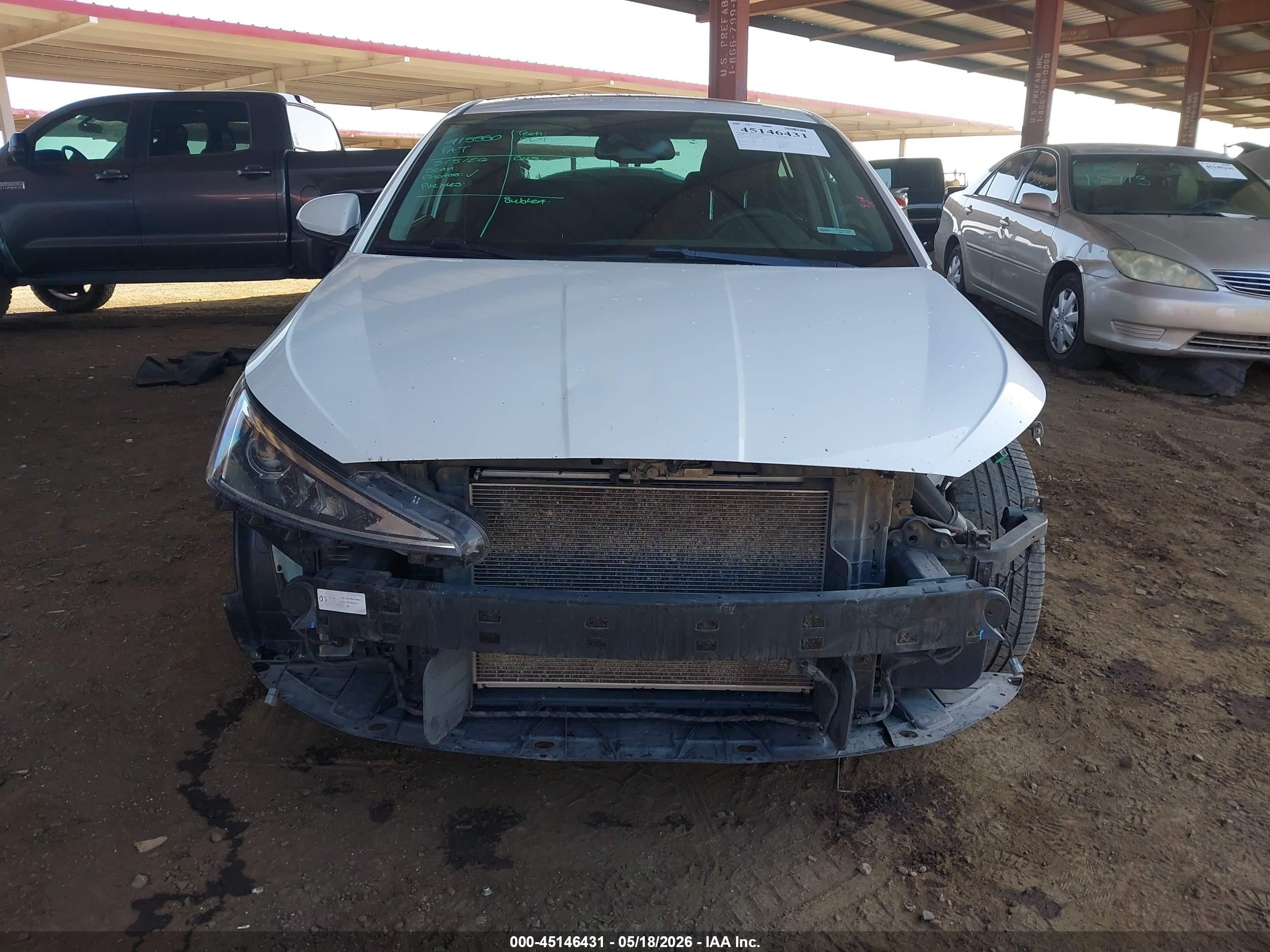 2020 Hyundai Elantra Value Edition White vin: 5NPD84LF2LH605419