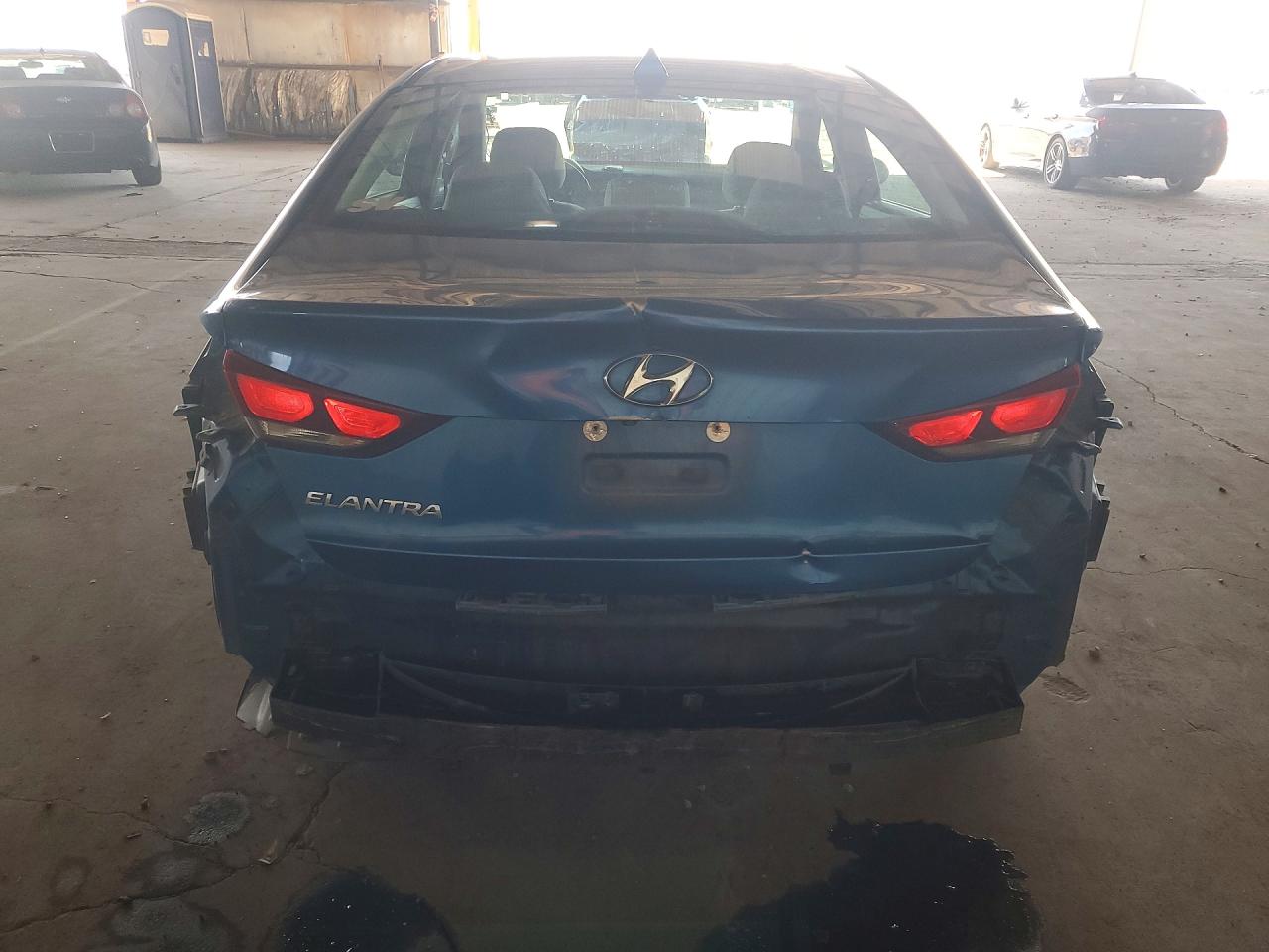 2017 Hyundai Elantra Se Синий vin: 5NPD84LF3HH202475
