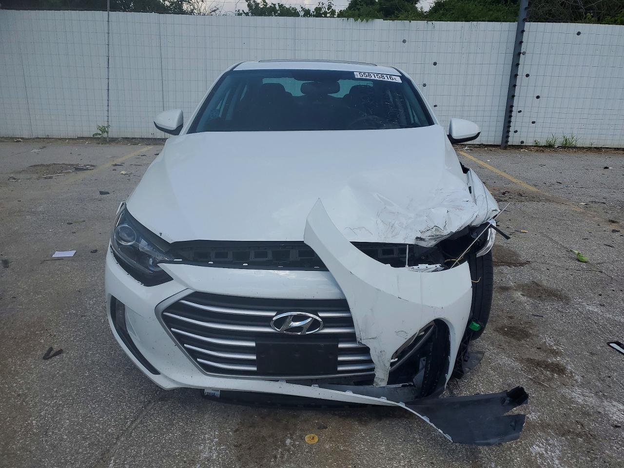 2018 Hyundai Elantra Value Edition Белый vin: 5NPD84LF3JH217001