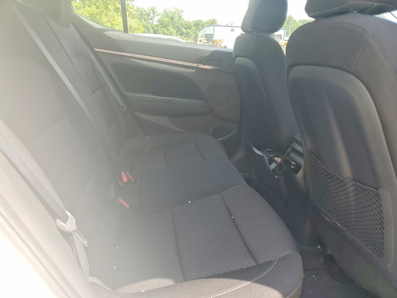 2018 Hyundai Elantra Value Edition Белый vin: 5NPD84LF3JH217001