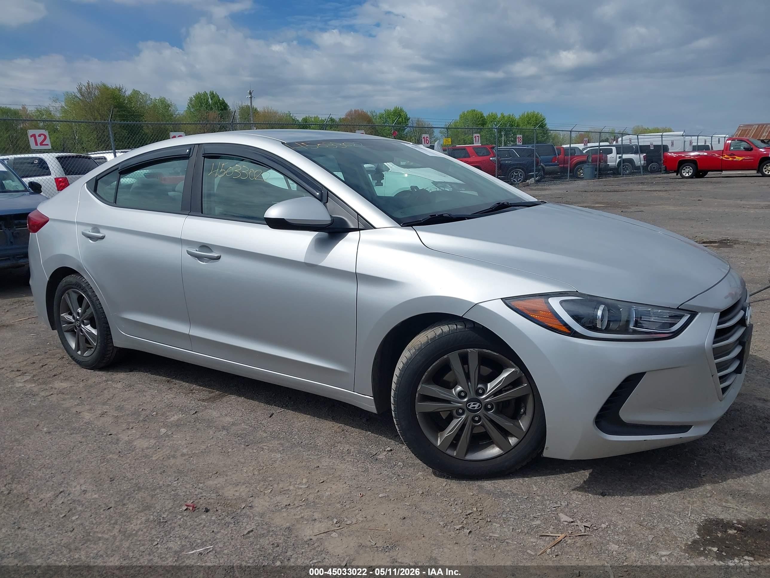 2018 Hyundai Elantra Sel Серебряный vin: 5NPD84LF3JH239421