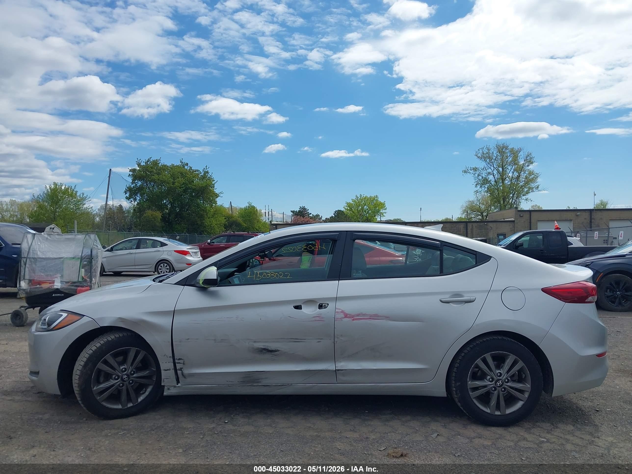 2018 Hyundai Elantra Sel Серебряный vin: 5NPD84LF3JH239421