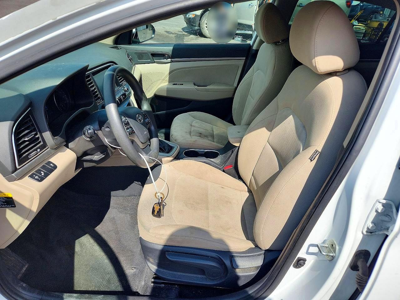 2018 Hyundai Elantra Sel White vin: 5NPD84LF3JH284438