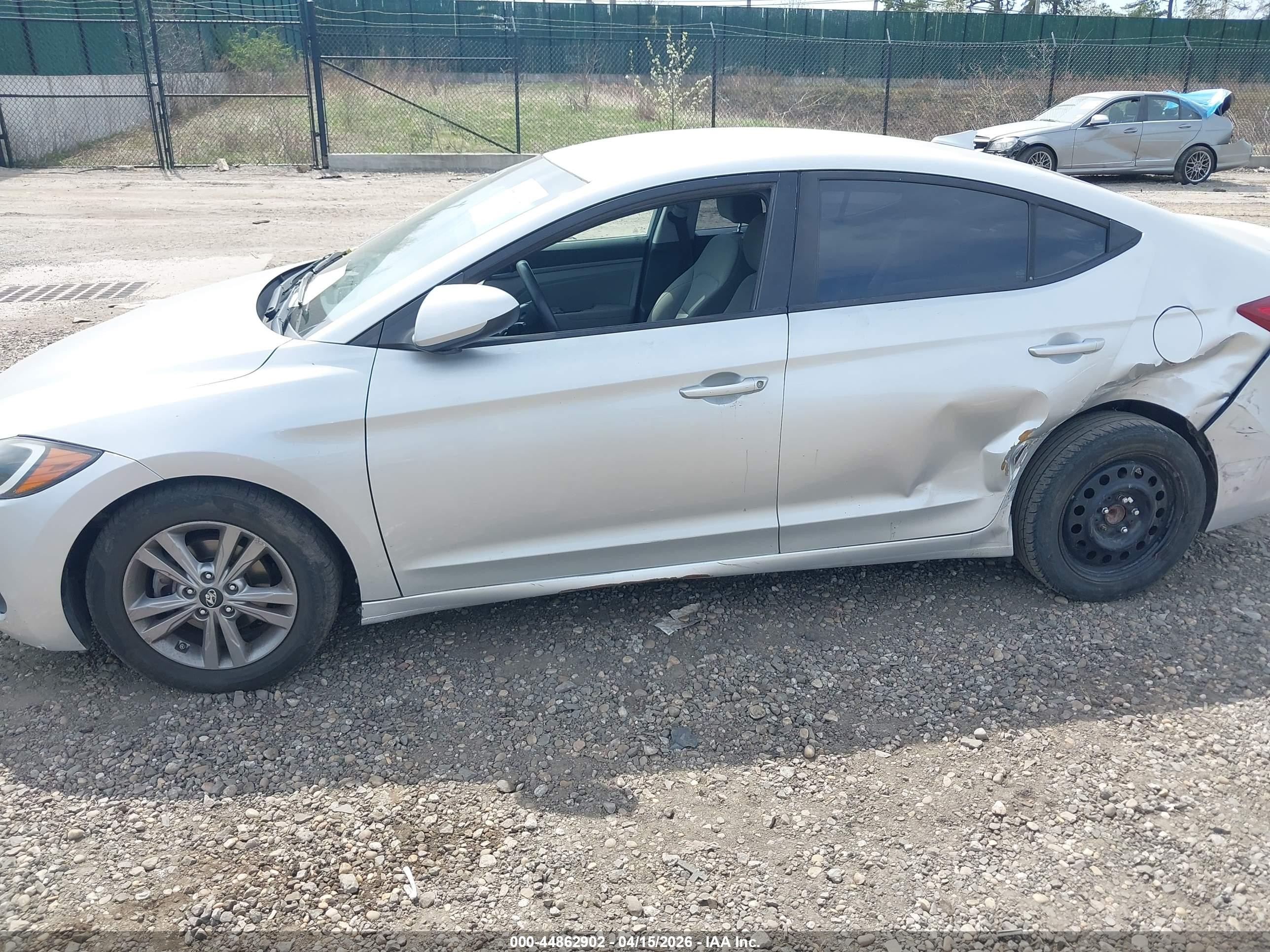 2018 Hyundai Elantra Sel Silver vin: 5NPD84LF3JH300220