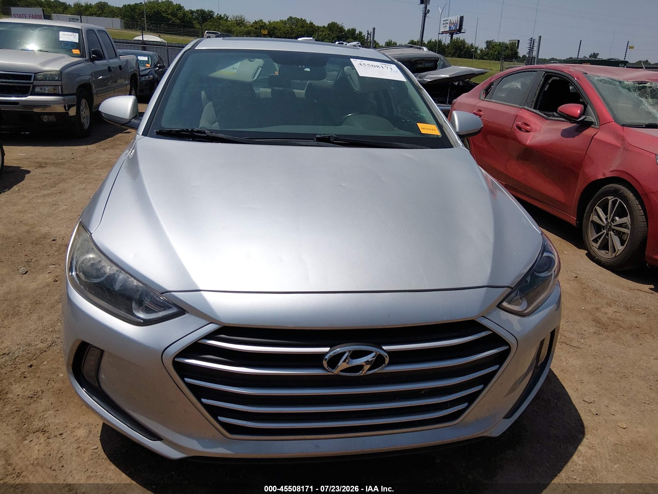 2018 Hyundai Elantra Value Edition Silver vin: 5NPD84LF3JH314604