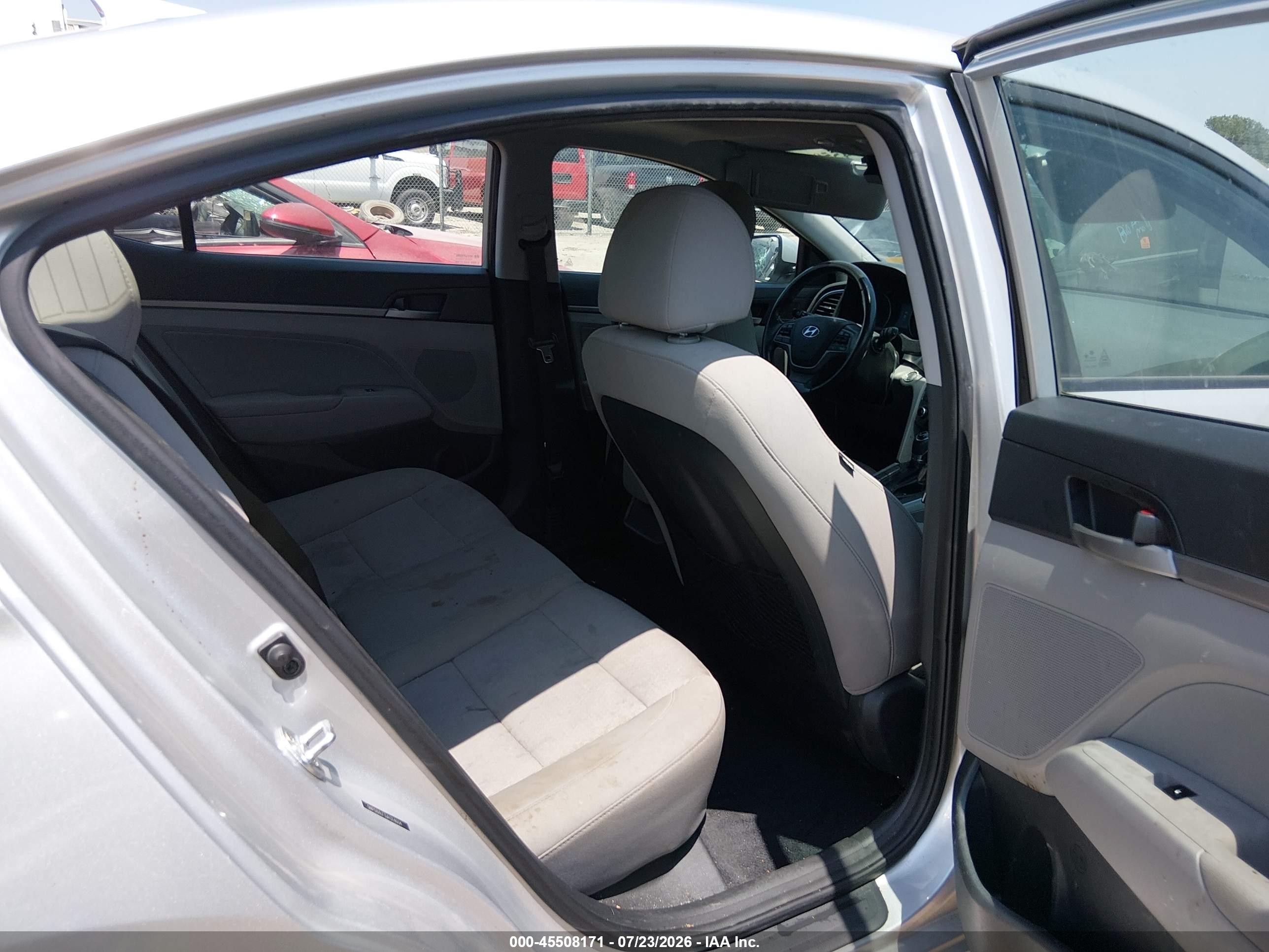 2018 Hyundai Elantra Value Edition Silver vin: 5NPD84LF3JH314604