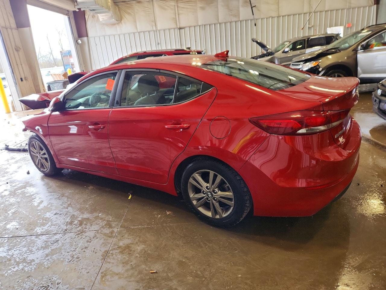 2018 Hyundai Elantra Red vin: 5NPD84LF3JH325229