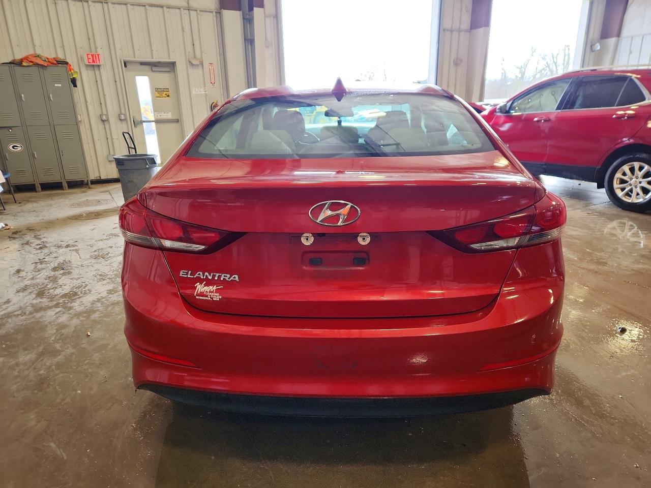 2018 Hyundai Elantra Red vin: 5NPD84LF3JH325229