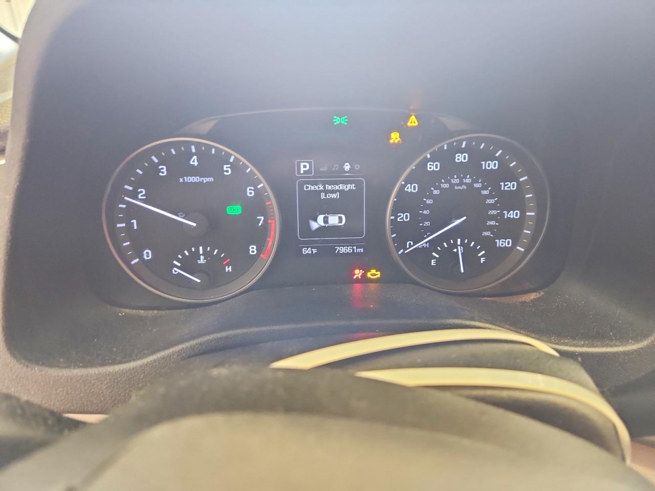 2018 Hyundai Elantra Red vin: 5NPD84LF3JH325229