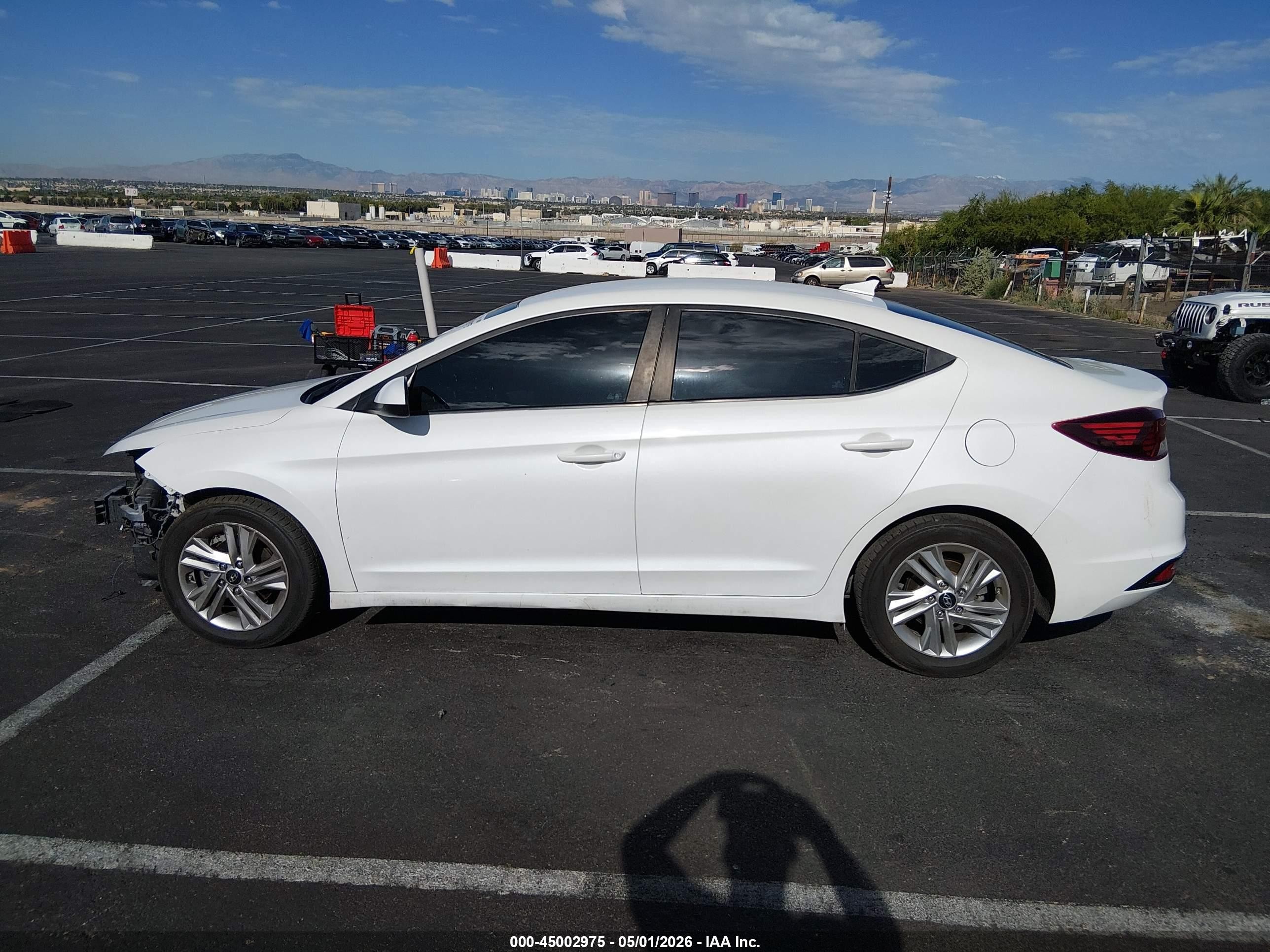 2019 Hyundai Elantra Sel Белый vin: 5NPD84LF3KH483085
