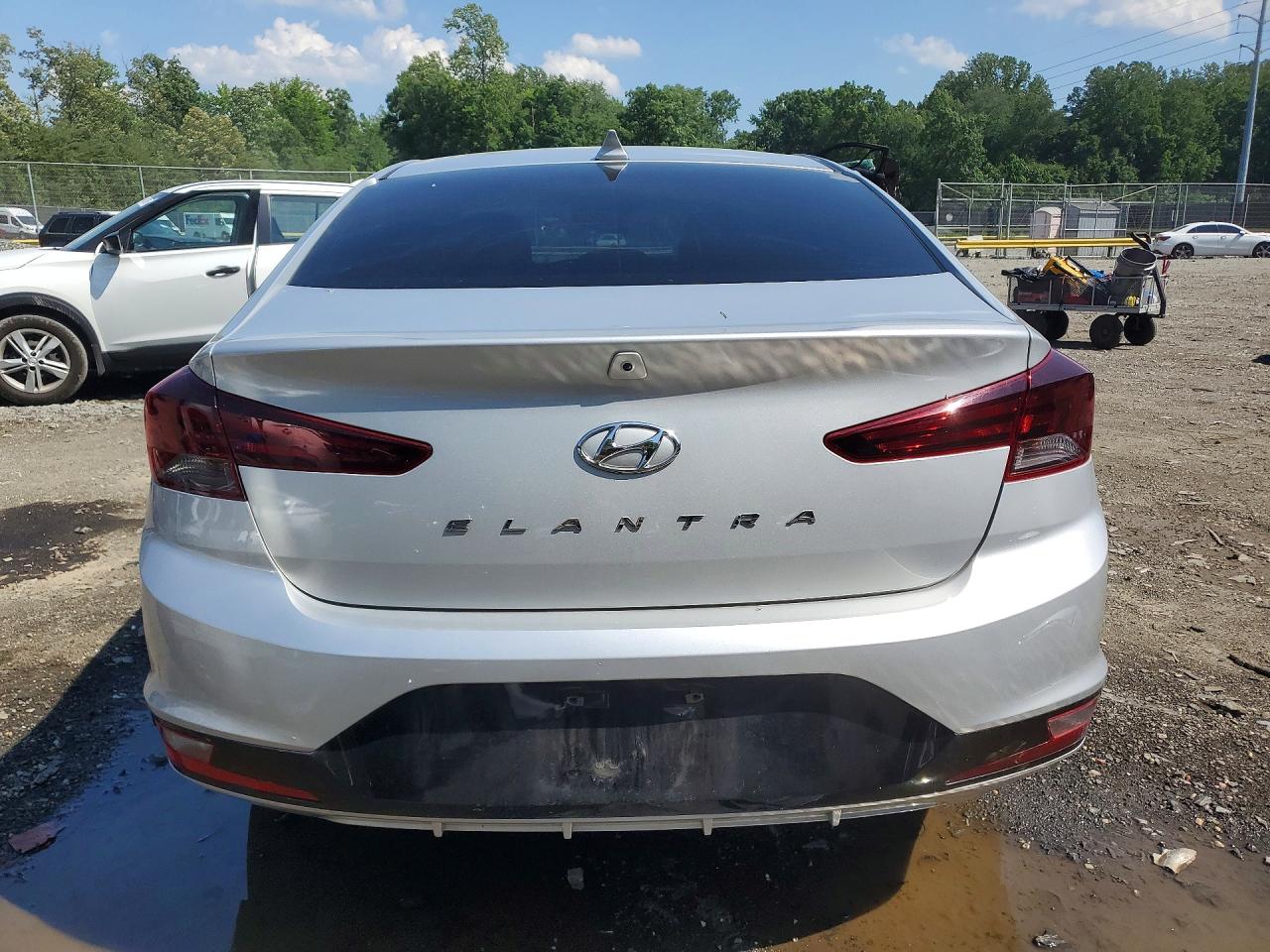 2020 Hyundai Elantra Sel Silver vin: 5NPD84LF3LH537051