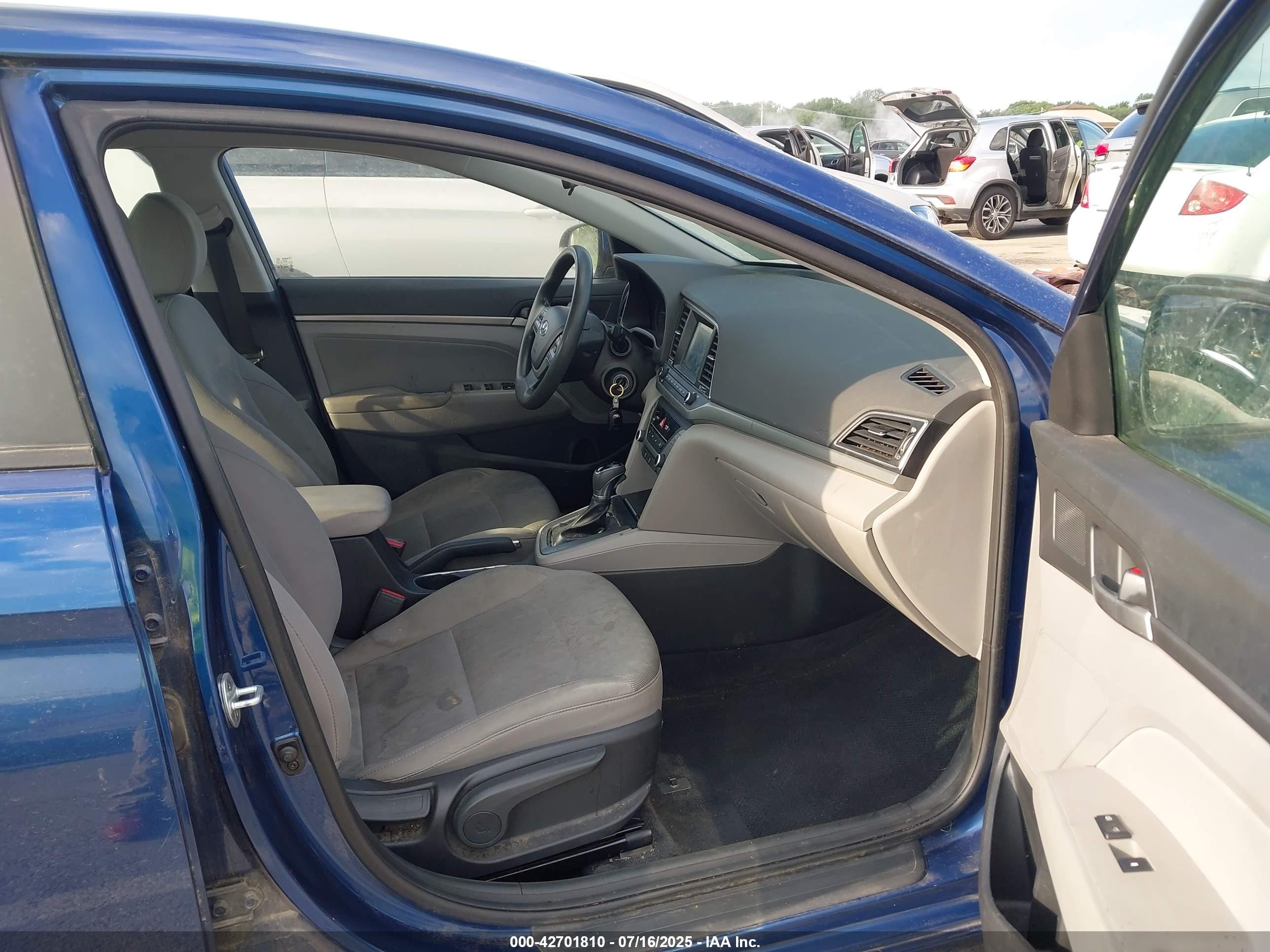 2017 Hyundai Elantra Se Blue vin: 5NPD84LF4HH002527
