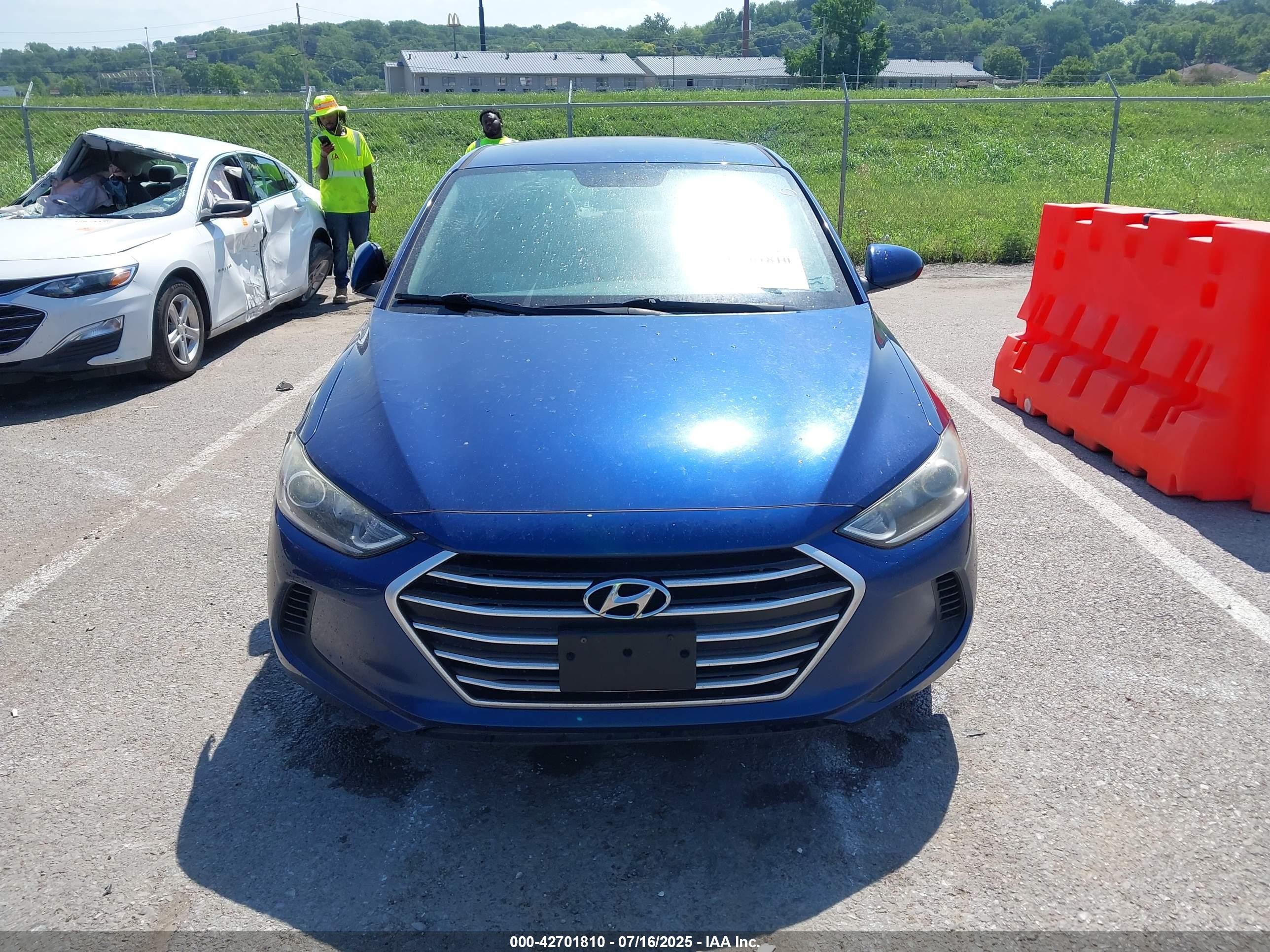 2017 Hyundai Elantra Se Blue vin: 5NPD84LF4HH002527