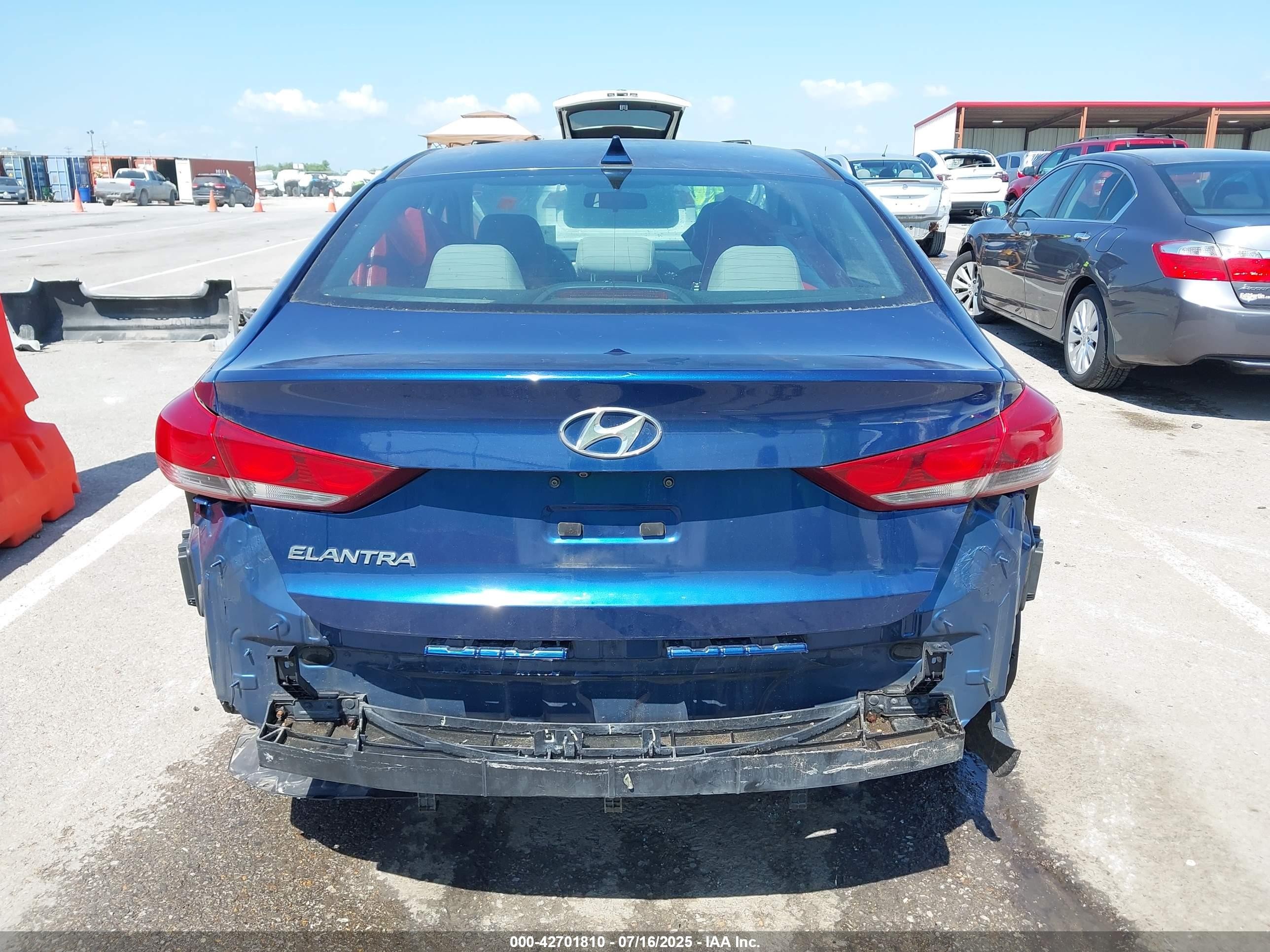 2017 Hyundai Elantra Se Blue vin: 5NPD84LF4HH002527
