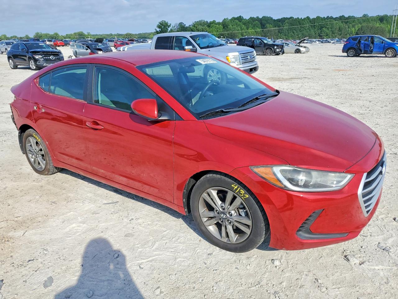 2017 Hyundai Elantra Se Red vin: 5NPD84LF4HH053610