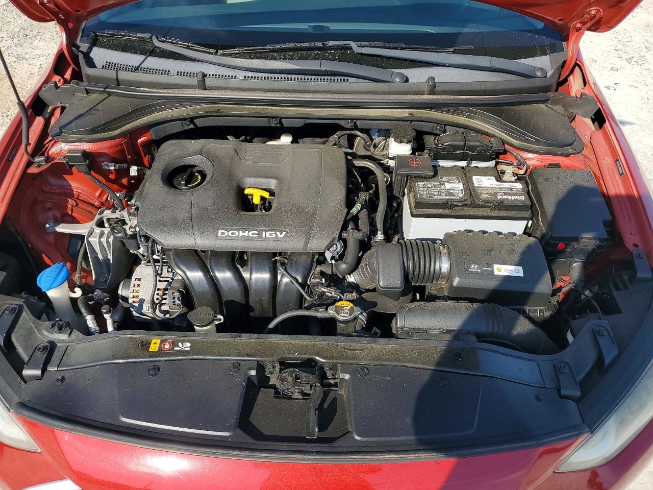 2017 Hyundai Elantra Se Red vin: 5NPD84LF4HH053610