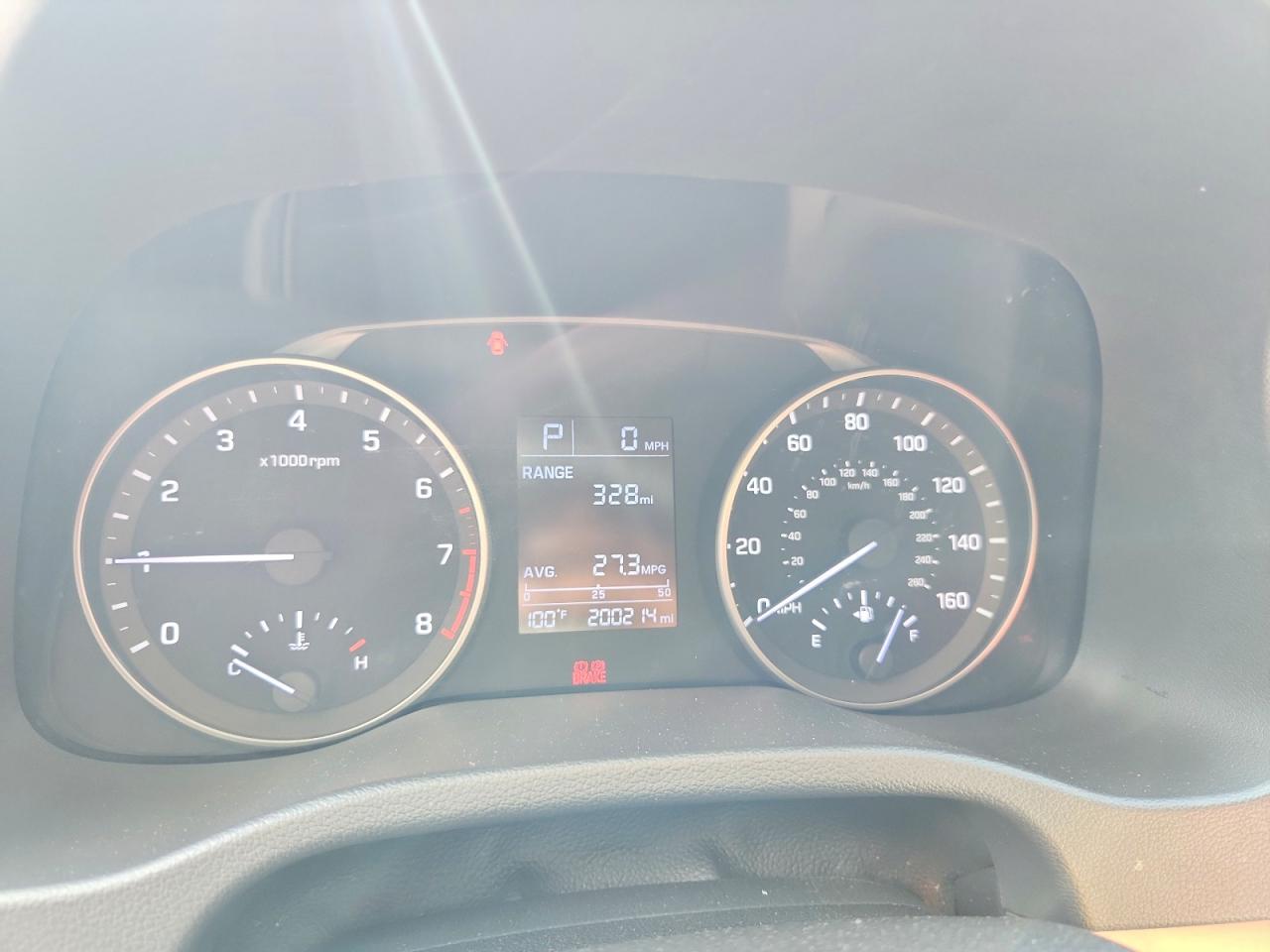 2017 Hyundai Elantra Se White vin: 5NPD84LF4HH143484