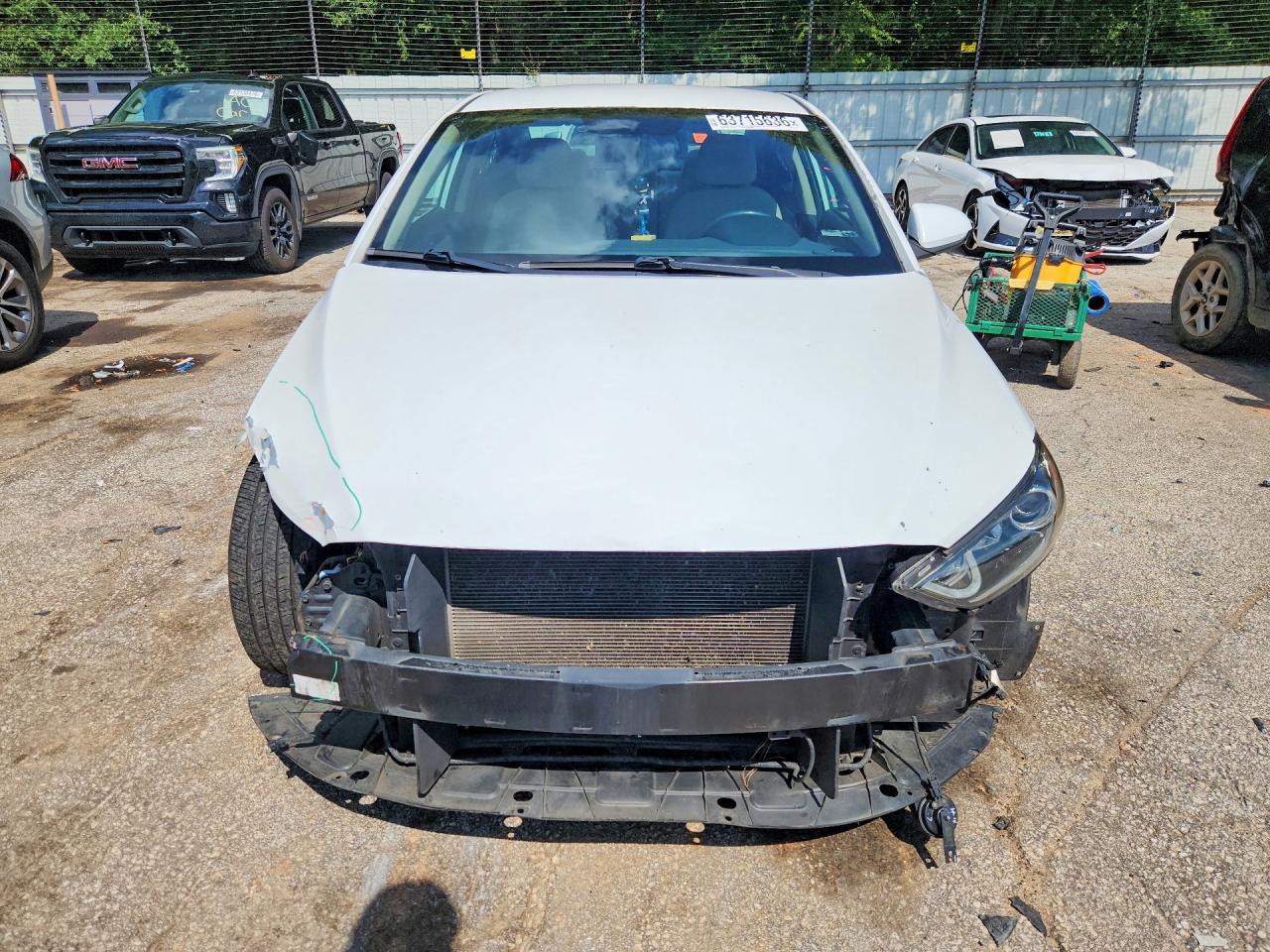 2017 Hyundai Elantra Se White vin: 5NPD84LF4HH143484