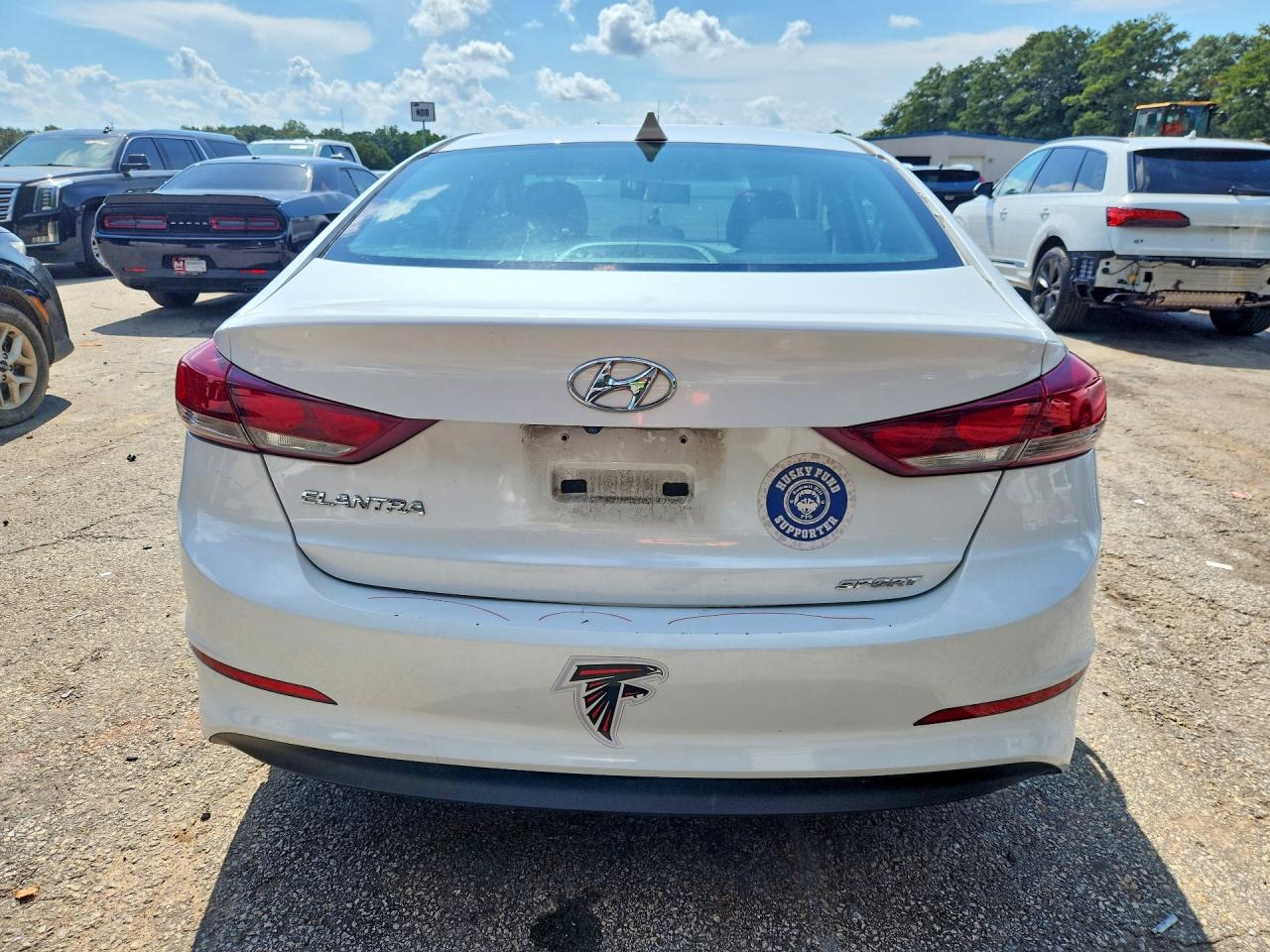 2017 Hyundai Elantra Se White vin: 5NPD84LF4HH143484