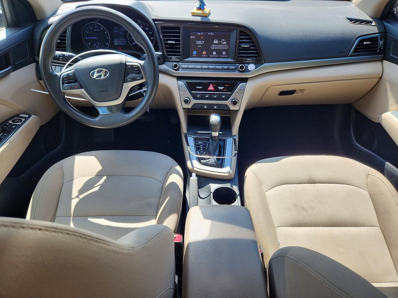 2017 Hyundai Elantra Se White vin: 5NPD84LF4HH143484