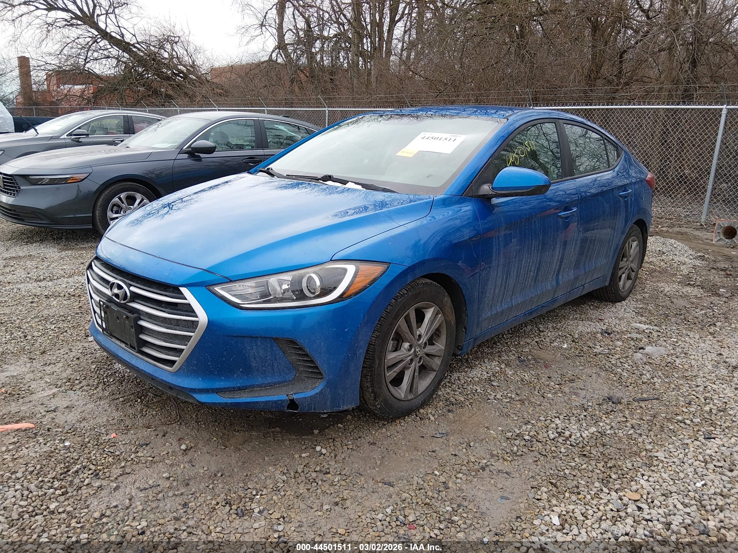 2017 Hyundai Elantra Se Blue vin: 5NPD84LF4HH156073