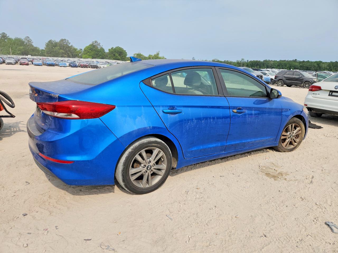 2017 Hyundai Elantra Se Blue vin: 5NPD84LF4HH193379