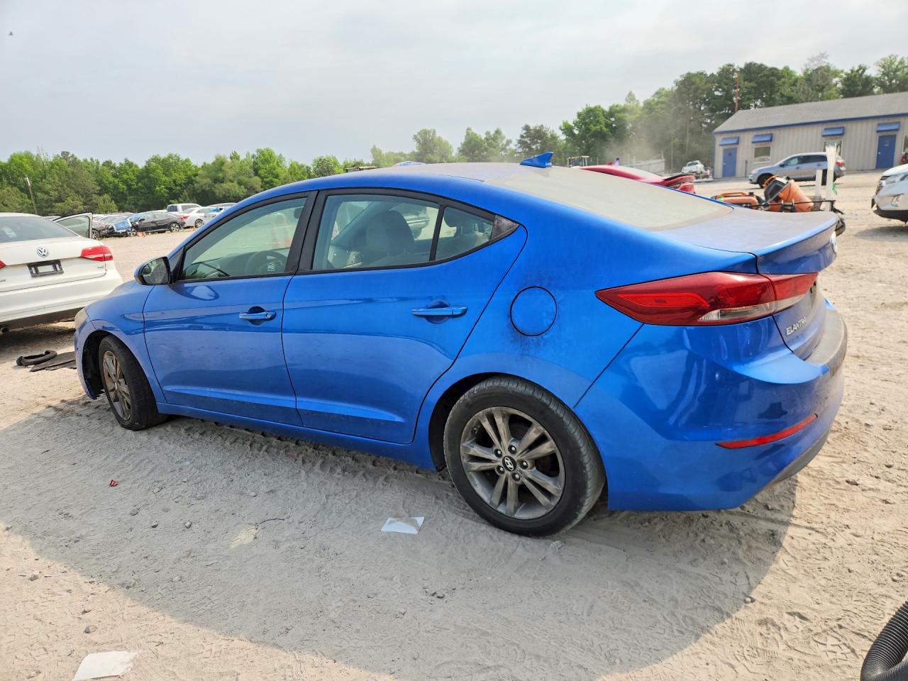 2017 Hyundai Elantra Se Blue vin: 5NPD84LF4HH193379