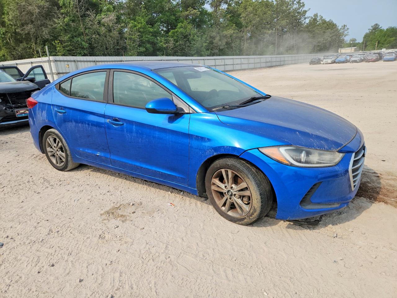 2017 Hyundai Elantra Se Blue vin: 5NPD84LF4HH193379