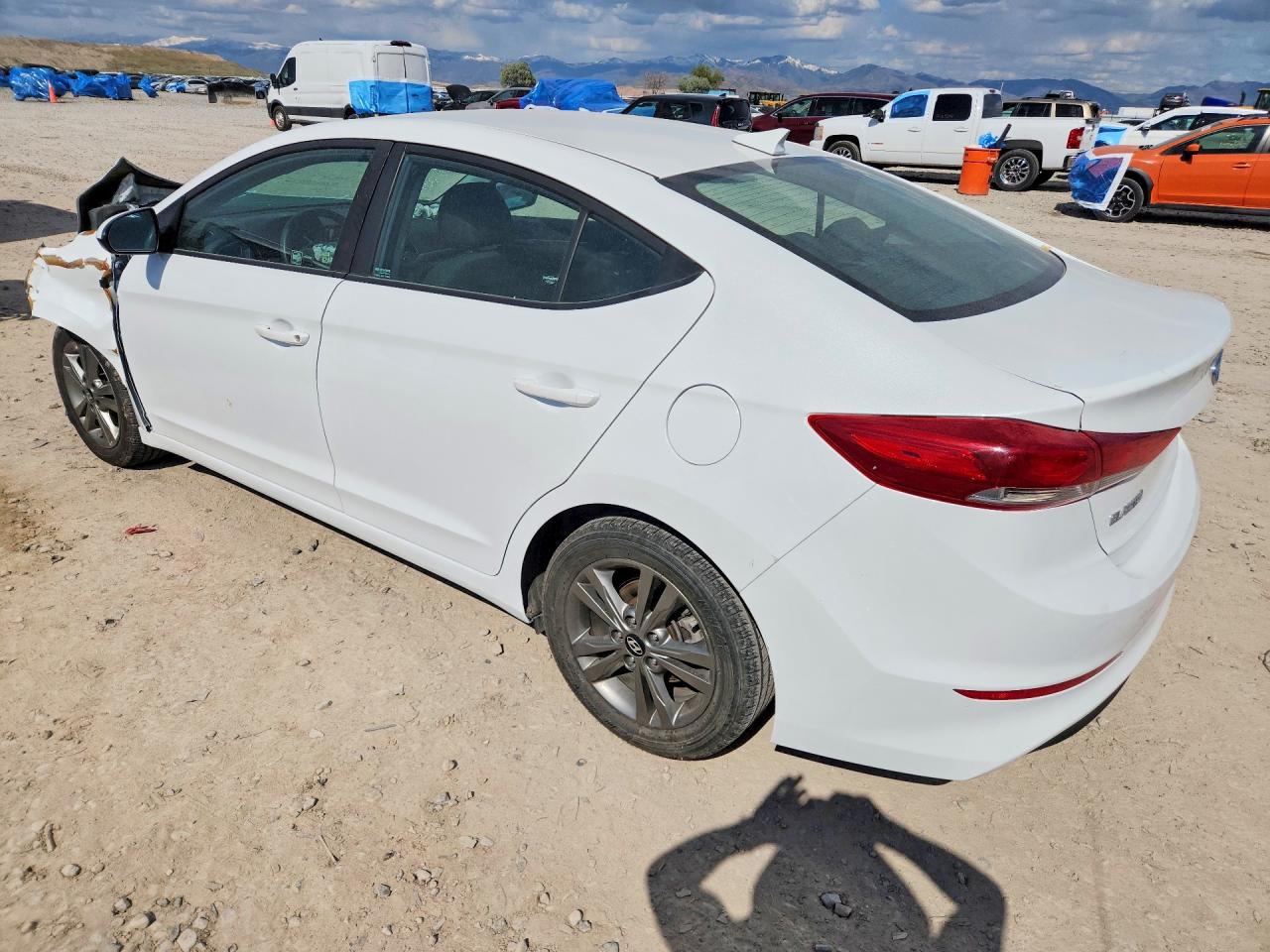2018 Hyundai Elantra Sel White vin: 5NPD84LF4JH221154