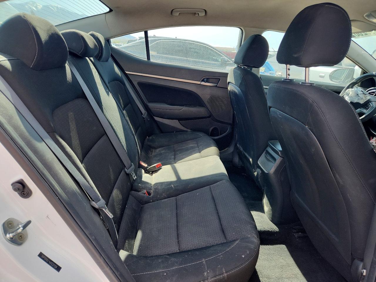 2018 Hyundai Elantra Sel White vin: 5NPD84LF4JH221154