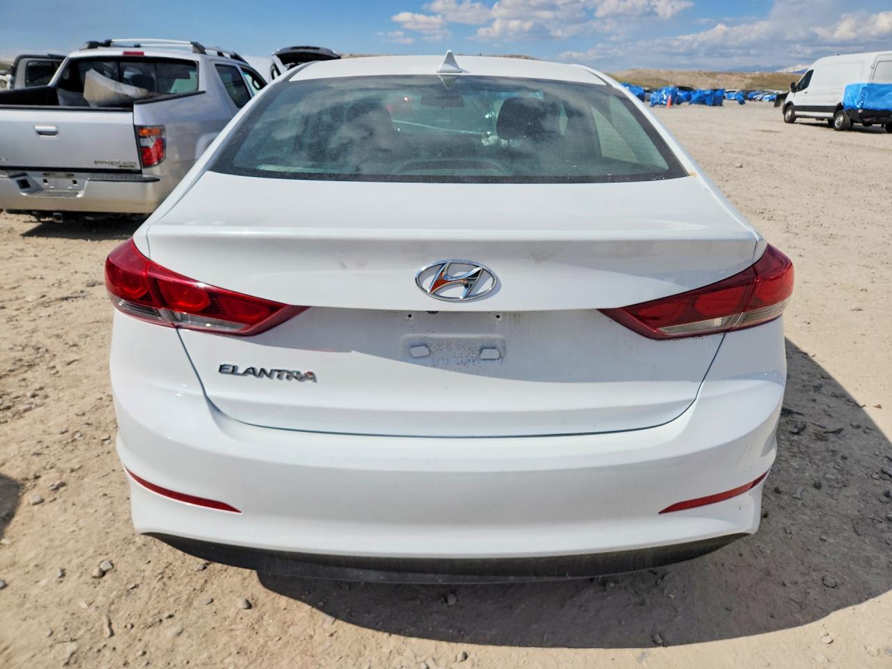 2018 Hyundai Elantra Sel White vin: 5NPD84LF4JH221154