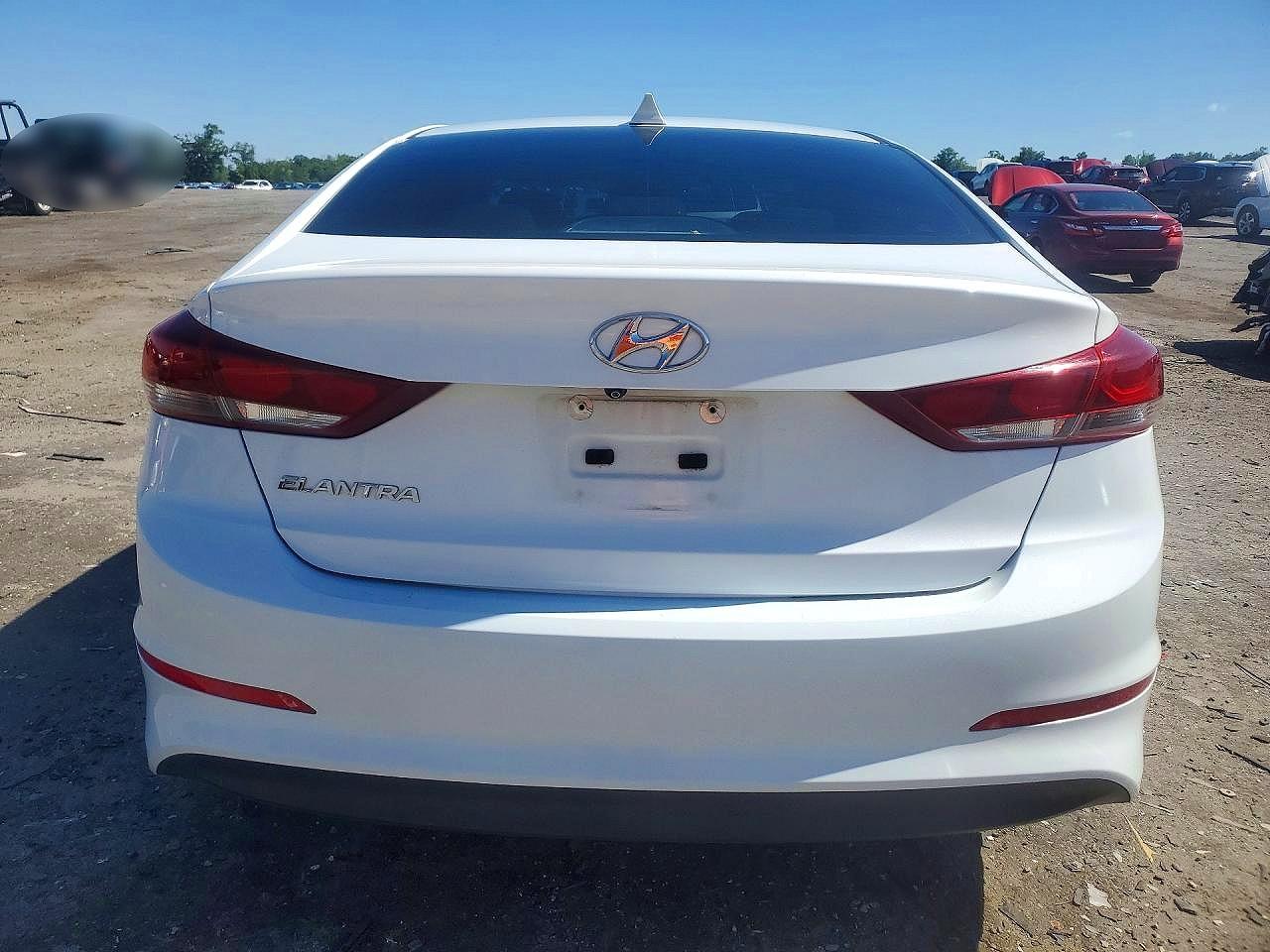 2018 Hyundai Elantra Sel Белый vin: 5NPD84LF4JH228606