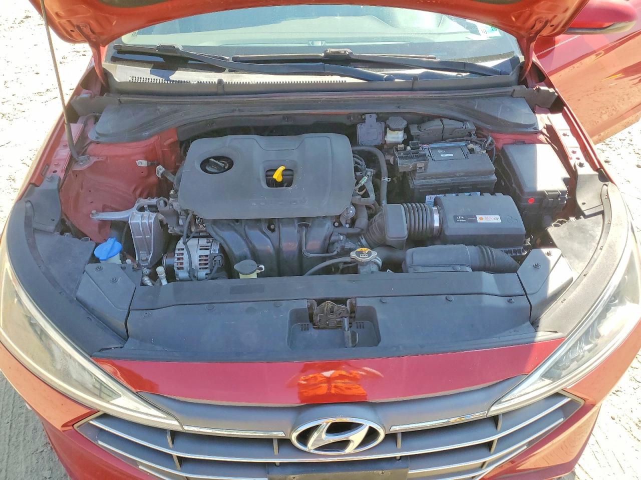 2019 Hyundai Elantra Value Edition Red vin: 5NPD84LF4KH414986