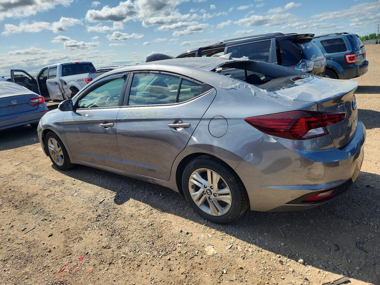 2019 Hyundai Elantra Sel Silver vin: 5NPD84LF4KH427995